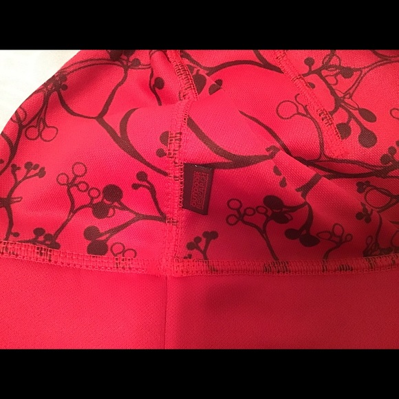 Outdoor Research beanie, NWT, Trillium Red, cute! - Picture 5 of 8